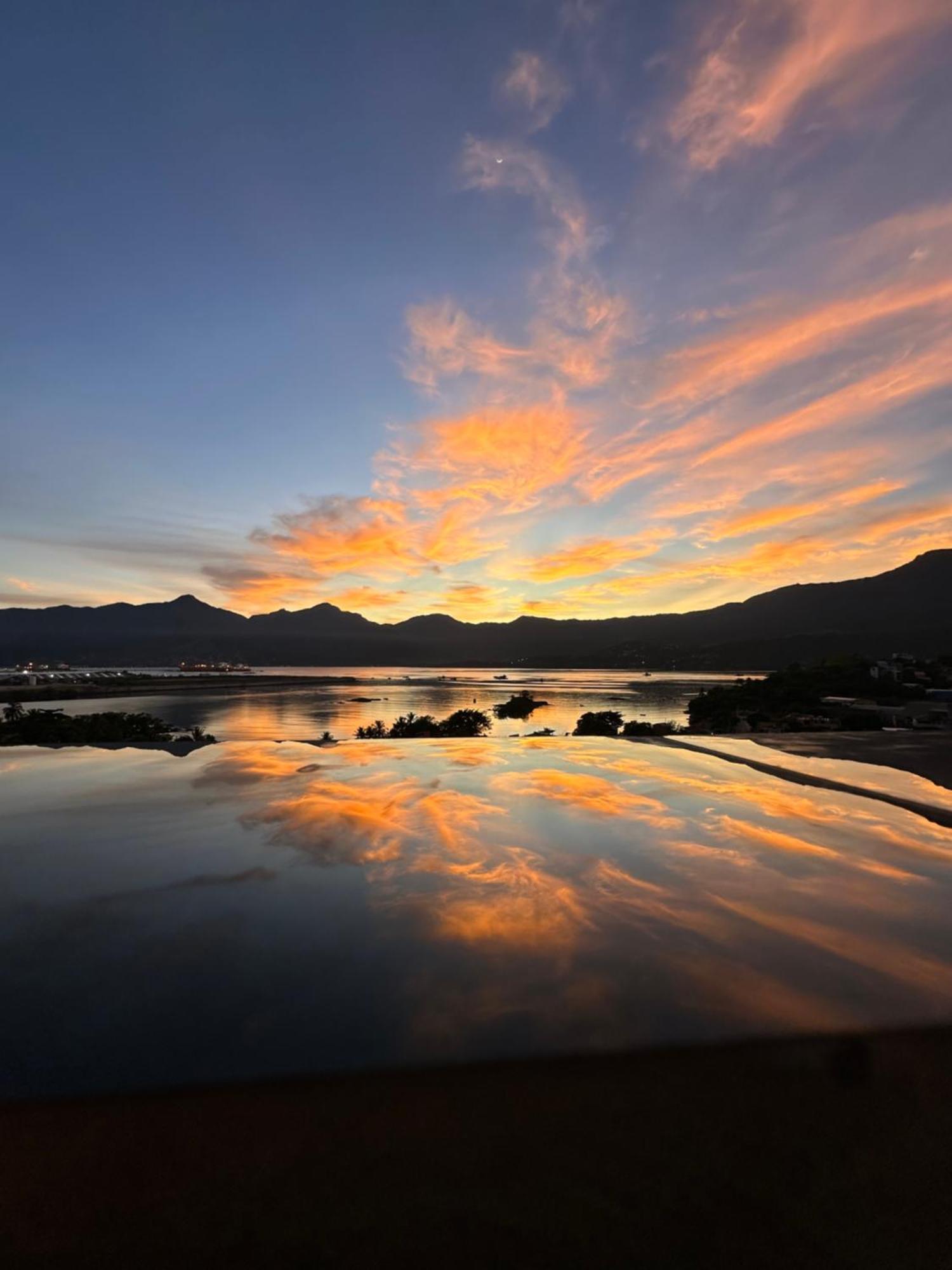 Casa De Praia Com Vista Para O Mar Sao Sebastiao  Buitenkant foto